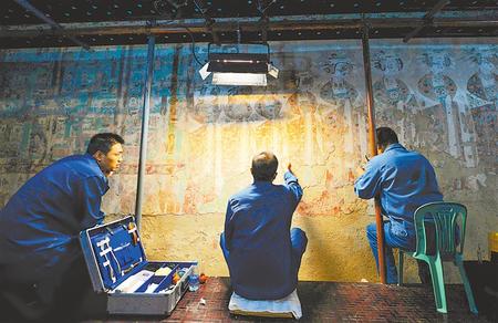 莫高窟記得，“飛天”記得…… ——敦煌研究院文物保護(hù)利用群體素描