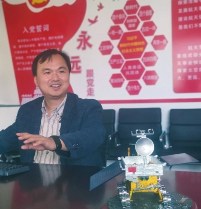 雷占許：航天報國，愿當好航天科普“排頭兵”