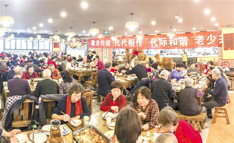 孝滿金城、德潤(rùn)人心 蘭州市舉辦第六屆千叟宴感恩活動(dòng)