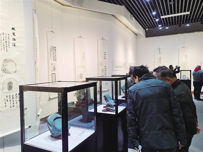 “非遺精品洮硯傳拓題跋藝術(shù)展”開展 洮硯雕刻、傳拓、拓片題跋集中亮相甘肅藝術(shù)館