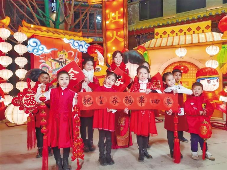 中共蘭州市委宣傳部出品 原創(chuàng)音樂(lè)電視《全家?！?向全市人民拜年！