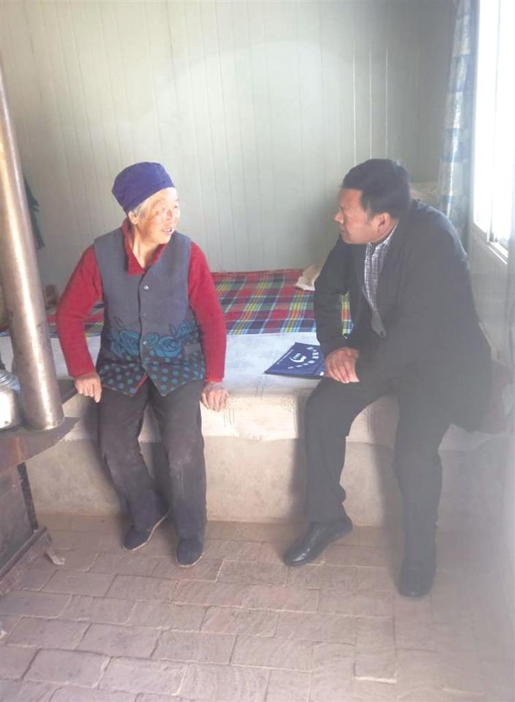 榆中縣扶貧開發(fā)辦公室黨組書記、主任王國(guó)福：建言獻(xiàn)策當(dāng)助手 沖鋒陷陣排頭兵