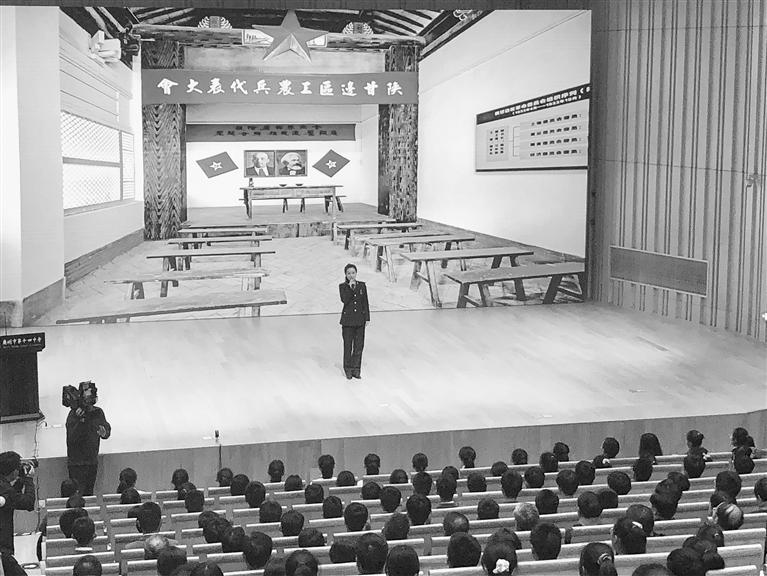 蘭州市開展“學(xué)黨史、頌黨恩、跟黨走”紅色文化進(jìn)校園活動(dòng)