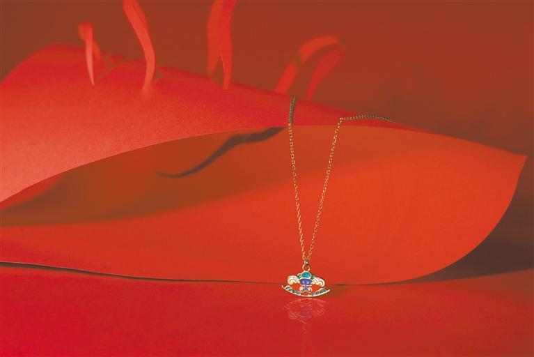 讓頸間耳垂 充滿(mǎn)敦煌文化創(chuàng)意