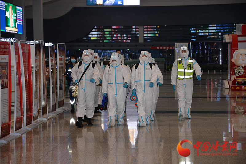 【隴拍客】蘭州西客站全面消殺，場面堪比大片