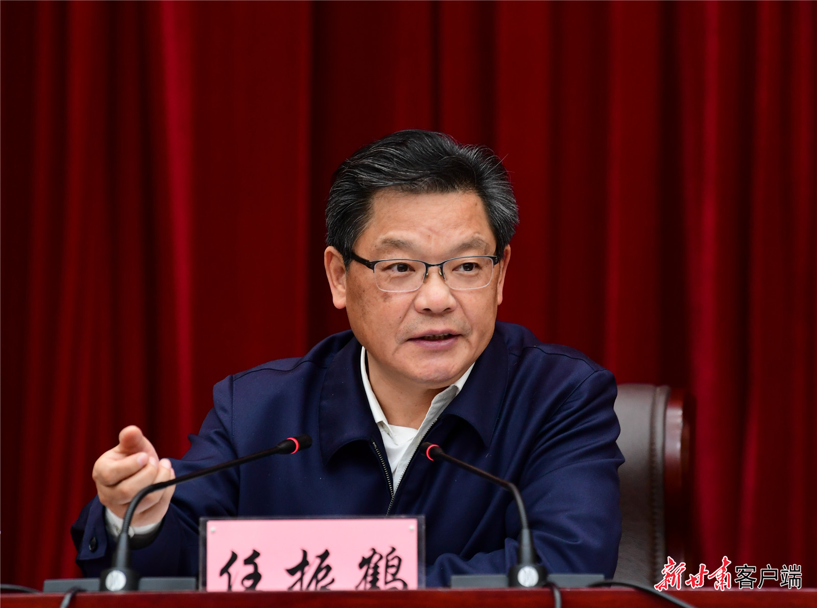 任振鶴在全省新型城鎮(zhèn)化工作推進會議上強調(diào)：凝心聚力抓落實、蹄疾步穩(wěn)向前進，奮力推進新型城鎮(zhèn)化建設(shè)再上新臺階