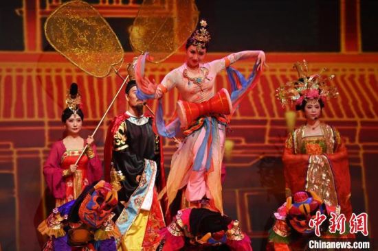 2023年第六屆敦煌文博會期間，系列演藝上演。(資料圖)李亞龍 攝