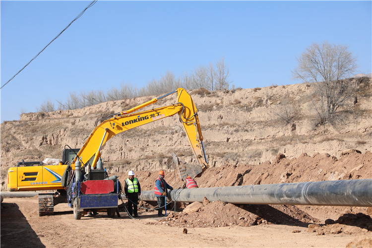 臨洮縣洮陽水廠農(nóng)村供水鞏固提升暨城區(qū)第二水源工程現(xiàn)場。_副本.jpg