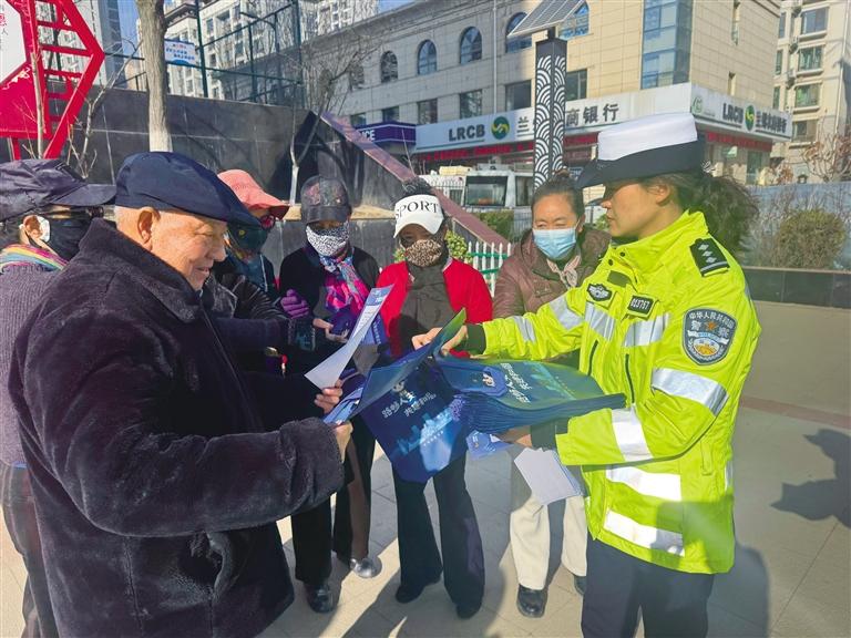 守護(hù)銀發(fā)族 溫暖夕陽(yáng)紅