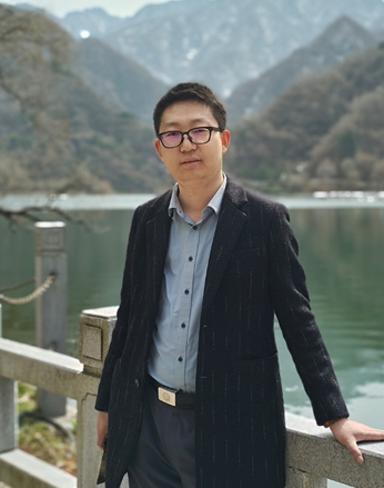 崔文魁獲評(píng)“全國十佳辭賦家”家鄉(xiāng)華亭反響熱烈